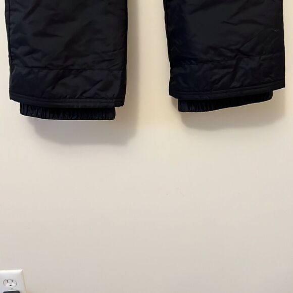 Youth boys size large black snow pants. - Picture 5 of 7
